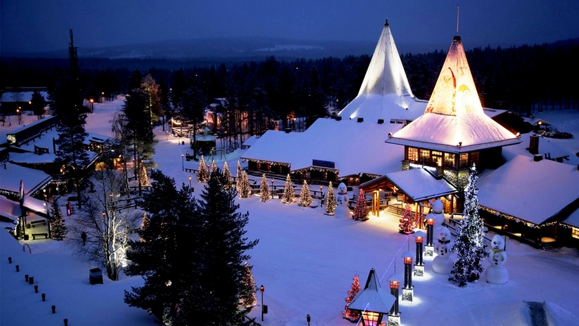 Santa-Claus-Village-Natural