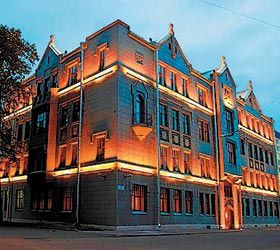 2-hotel
