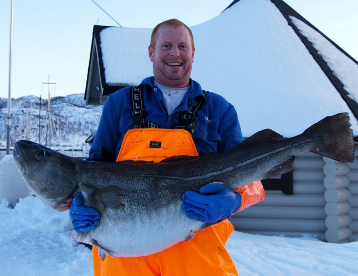 2-winter--fishing-