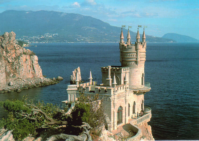 91433022 kruym Lastochkino Gnezdo zamok na skale bogini